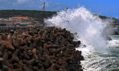 শক্তি বাড়িয়েই চলেছে ‘অতিপ্রবল ঘূর্ণিঝড় বিপর্যয়’: আইএমডি