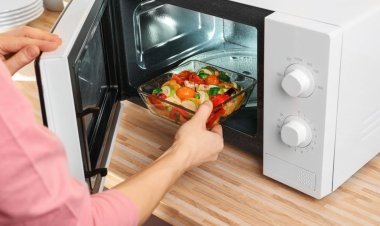 যেসব খাবার গরম করে খাওয়া ক্ষতিকর