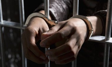 রাজধানীতে চাঁদাবাজি করতে গিয়ে দুই স্বেচ্ছাসেবক লীগ নেতা গ্রেফতার