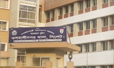 দাঁড়িয়ে থাকা ট্রাকে আরেক ট্রাকের ধাক্কায় নিহত ৩