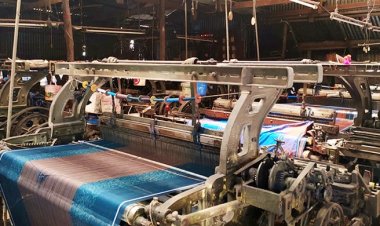 বন্ধ লাখো তাঁত কারখানা, শ্রমিকদের মানবেতর জীবন