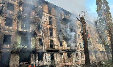 জেলেনস্কির শহরে রাতের আঁধারে হামলা রাশিয়ার, হতাহত ২৮