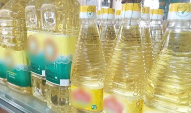 তিনদিনেও বাজারে আসেনি কম দামের সয়াবিন তেল