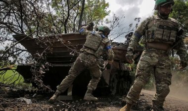 ইউক্রেনে পড়ে আছে রুশ সেনাদের মরদেহ, সাঁজোয়া যানের ধ্বংসস্তূপ