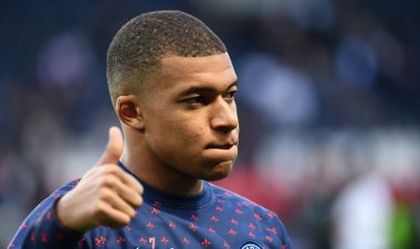 পিএসজিকে ‘প্রিজন সেইন্ট জার্মেইন’ ডাকেন এমবাপ্পে!