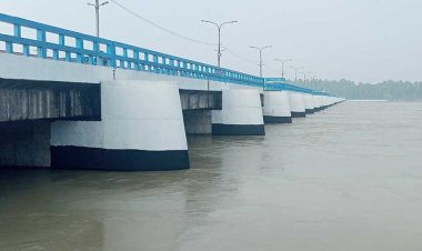 বেড়েছে তিস্তার পানি, খুলে দেওয়া হয়েছে ৪৪ গেট