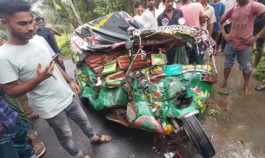 নোয়াখালীতে বাস-সিএনজির মুখোমুখি সংঘর্ষে সিএনজি চালক নিহত
