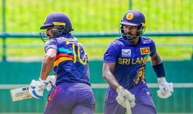 ৩৫৫ রানের পাহাড় গড়ল শ্রীলংকা