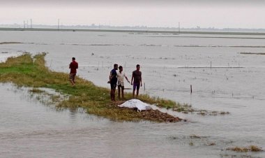 নদীতে ভেসে যাওয়া মায়ের লাশ উদ্ধার, খোঁজ মেলেনি দুই সন্তানের