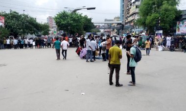 আবারও নীলক্ষেত মোড় অবরোধ ৭ কলেজ শিক্ষার্থীদের