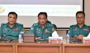 নগদ টাকা, গয়না ব্যাংক-আত্মীয়ের বাসায় রেখে যাবেন: ডিএমপি কমিশনার