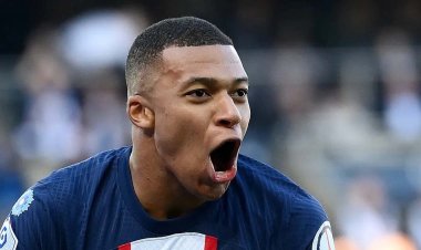 রিয়ালে খেলুক এমবাপে, তার মায়ের চাওয়া