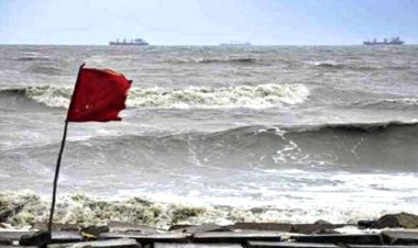 ঝড়ের শঙ্কায় সমুদ্রবন্দরে ৩ নম্বর সতর্ক সংকেত 