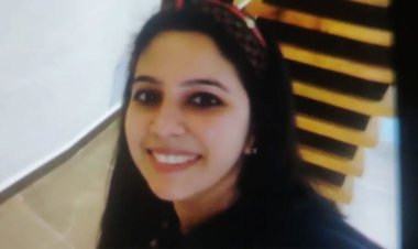 রেলস্টেশনের বৈদ্যুতিক খুঁটিতে হাত দিয়ে করুণ মৃত্যু নারীর