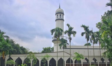 ঢাবির কেন্দ্রীয় মসজিদে ঈদের প্রথম জামাত ৮টায়