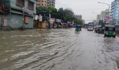 জলজটের কবলে রাজধানীর বিভিন্ন সড়ক
