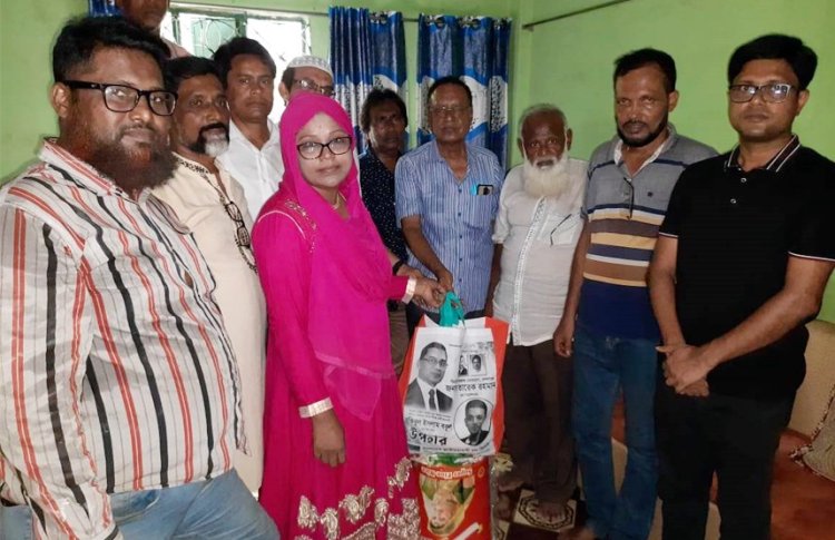 গ্রেফতারকৃত ও গুলিবিদ্ধ নেতাকর্মীদের বাড়িতে বিএনপি নেতা বকুলের নিত্যপণ্য প্রেরণ
