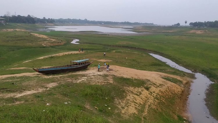 শুকিয়ে যাচ্ছে কাপ্তাই হ্রদ, বন্ধের পথে জলবিদ্যুৎ প্রকল্প