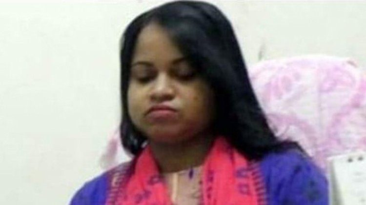 ঘুসের টাকা ফেরত চেয়ে উকিল নোটিশ