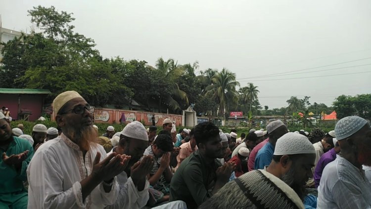 নোয়াখালীতে বৃষ্টির জন্য ইস্তিসকার নামাজ আদায়