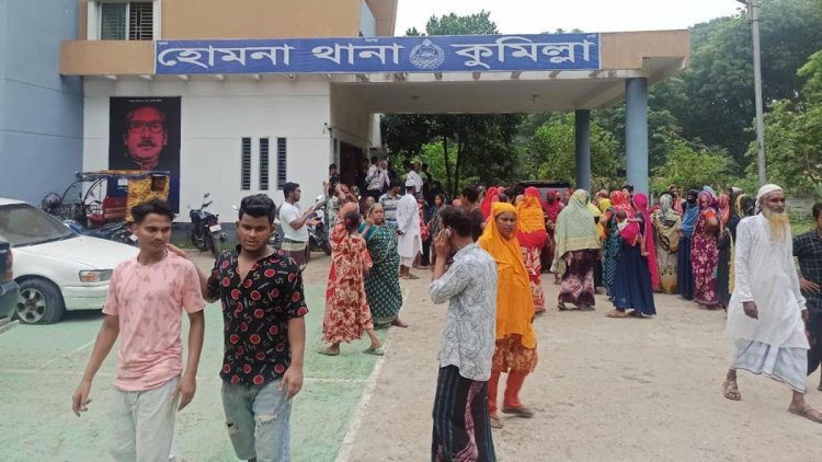 কুমিল্লায় একই রশিতে ঝুলছিল মা-ছেলের নিথর দেহ