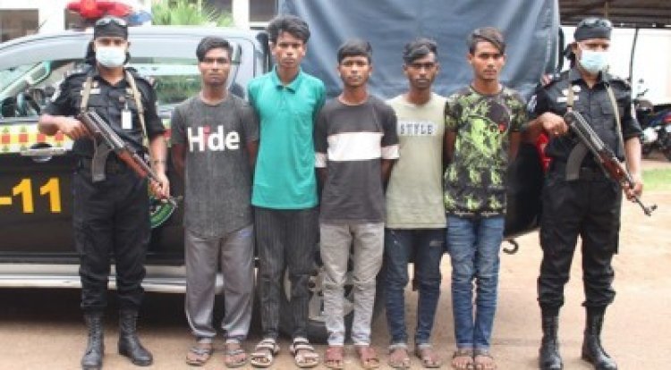 চট্টগ্রামে কিশোর গ্যাংয়ের ৫ সদস্য আটক