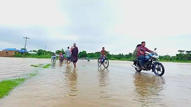 সুনামগঞ্জে ভারী বর্ষণ ও পাহাড়ি ঢলে বাড়ছে নদ-নদীর পানি