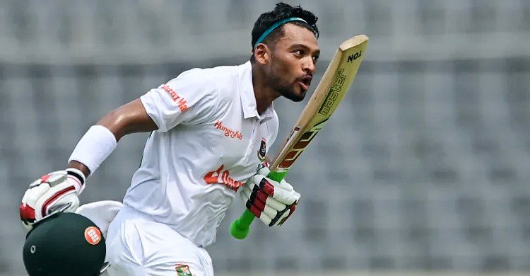 দ্বিতীয় ইনিংসেও অসাধারণ সেঞ্চুরি নাজমুল হোসেন শান্তর