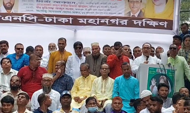 সরকার নিজেদের মতো প্রশাসন সাজিয়ে ‘যেনোতেনো’ নির্বাচনের পায়তারা করছে: মির্জা আব্বাস
