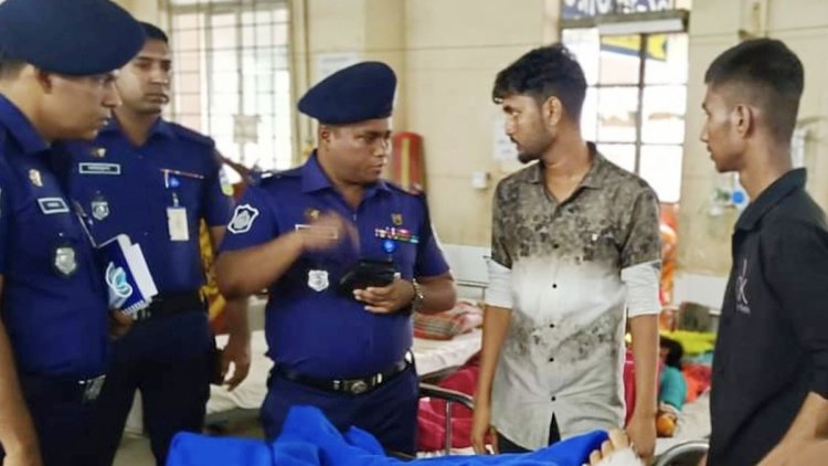 চলন্ত বাসে গার্মেন্টসকর্মীকে ধর্ষণচেষ্টা, লাফ দিয়ে রক্ষা