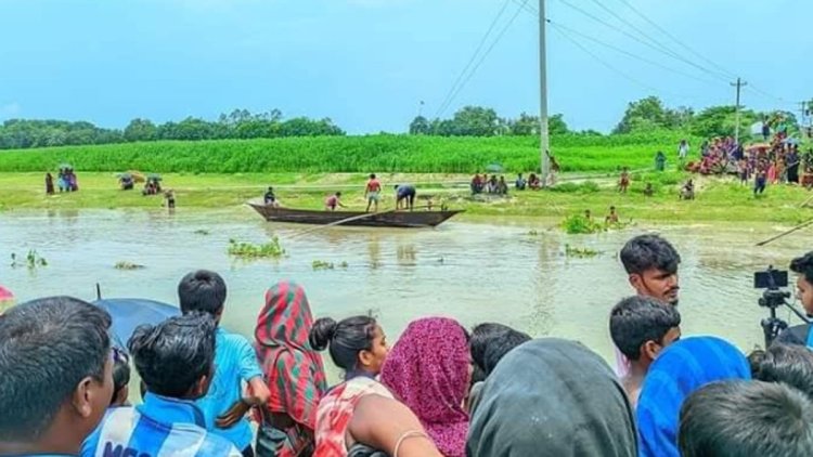 পদ্মায় গোসল করতে নেমে স্কুলছাত্র নিখোঁজ, ২৪ ঘণ্টায় মেলেনি সন্ধান