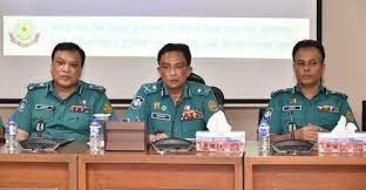 নগদ টাকা, গয়না ব্যাংক-আত্মীয়ের বাসায় রেখে যাবেন: ডিএমপি কমিশনার