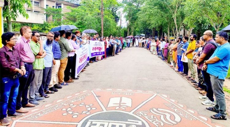 আমলারা এখন শিক্ষকদের শাসন করতে চায়