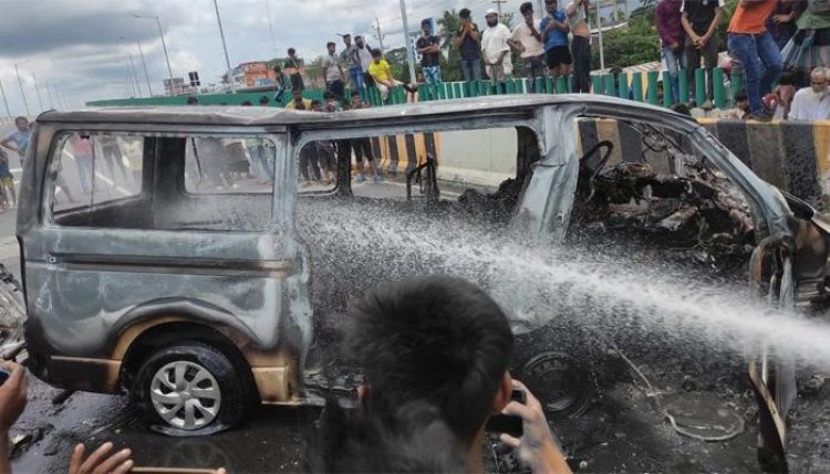 ভাঙ্গায় এম্বুলেন্সে বিস্ফোরণ,পুড়ে কয়লা ৭ যাত্রী