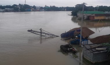 নেত্রকোনায় টানা বৃষ্টিতে বিপৎসীমার ওপরে নদীর পানি