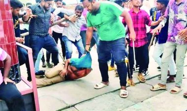 অষ্টগ্রামে বিএনপির মিছিলে ছাত্রলীগ-যুবলীগের হামলা, আহত ৩০