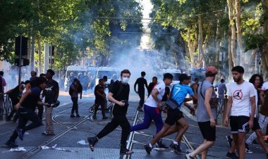 ফ্রান্সে শহরে শহরে রাতভর ব্যাপক সংঘর্ষ