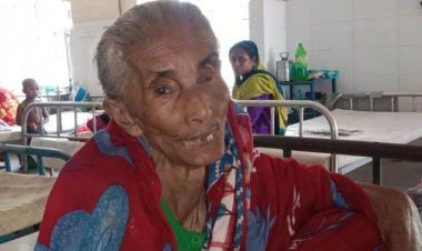 স্বামীর ভিটায় ফিরতে চান যাত্রী ছাউনিতে ফেলে যাওয়া সেই বৃদ্ধা