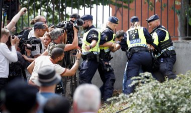 অবশেষে পবিত্র কোরআন পোড়ানোর নিন্দা জানাল সুইডেন