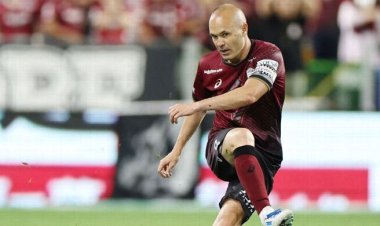 জাপান ফুটবলকে বিদায় বলে দিলেন ইনিয়েস্তা