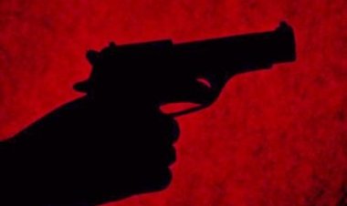 দুই মেয়েকে গুলি করে হত্যা করলেন বাবা