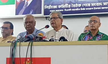পদত্যাগের ঘোষণা ছাড়া সরকারের সাথে সংলাপের কোন প্রশ্ন উঠবে না : মির্জা ফখরুল