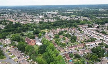 বালককে একা পেয়ে যৌন নির্যাতন দুই যুবতীর