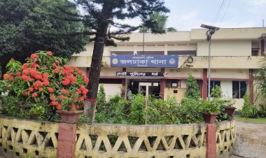 ধর্ষণে ব্যর্থ হয়ে কিশোরীকে গলা কেটে হত্যার চেষ্টা