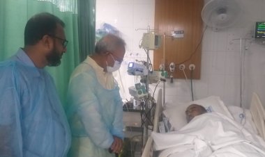 অসুস্থ কাইয়ুম চৌধুরীকে দেখতে হাসপাতালে রিজভী