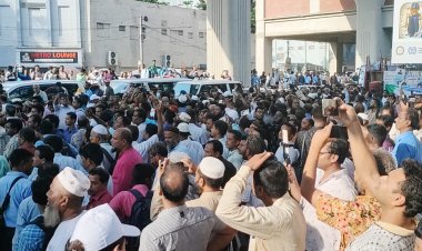 জাতীয়করণের দাবিতে আন্দোলনে শিক্ষকরা, সতর্ক অবস্থানে পুলিশ