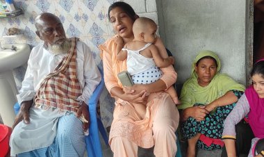 মেয়েকে বুকে জড়িয়ে স্বামীর মরদেহের অপেক্ষায় বিজিবি মাহবুবের স্ত্রী