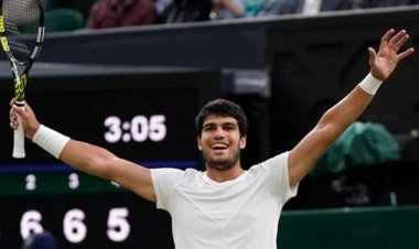 অনায়াসে উইম্বলডনের সেমিফাইনালে আলকারাজ