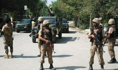 সামরিক অভিযানে প্রাণ হারাল ১২ পাকিস্তানি সেনা