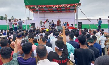 খণ্ড খণ্ড মিছিল নিয়ে পদযাত্রায় আসছেন বিএনপি নেতাকর্মীরা